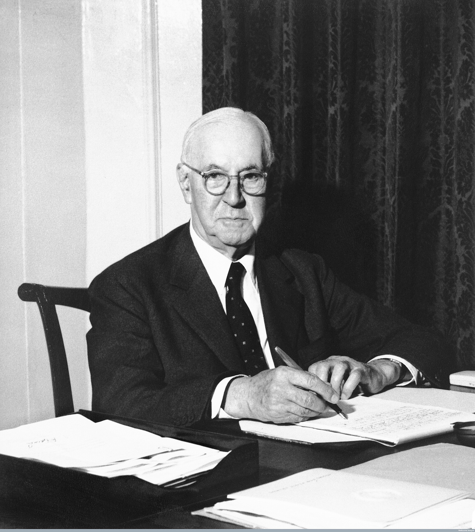 Imagem de referência de Henry Dale, descrito nos dados abertos como médico de Reino Unido