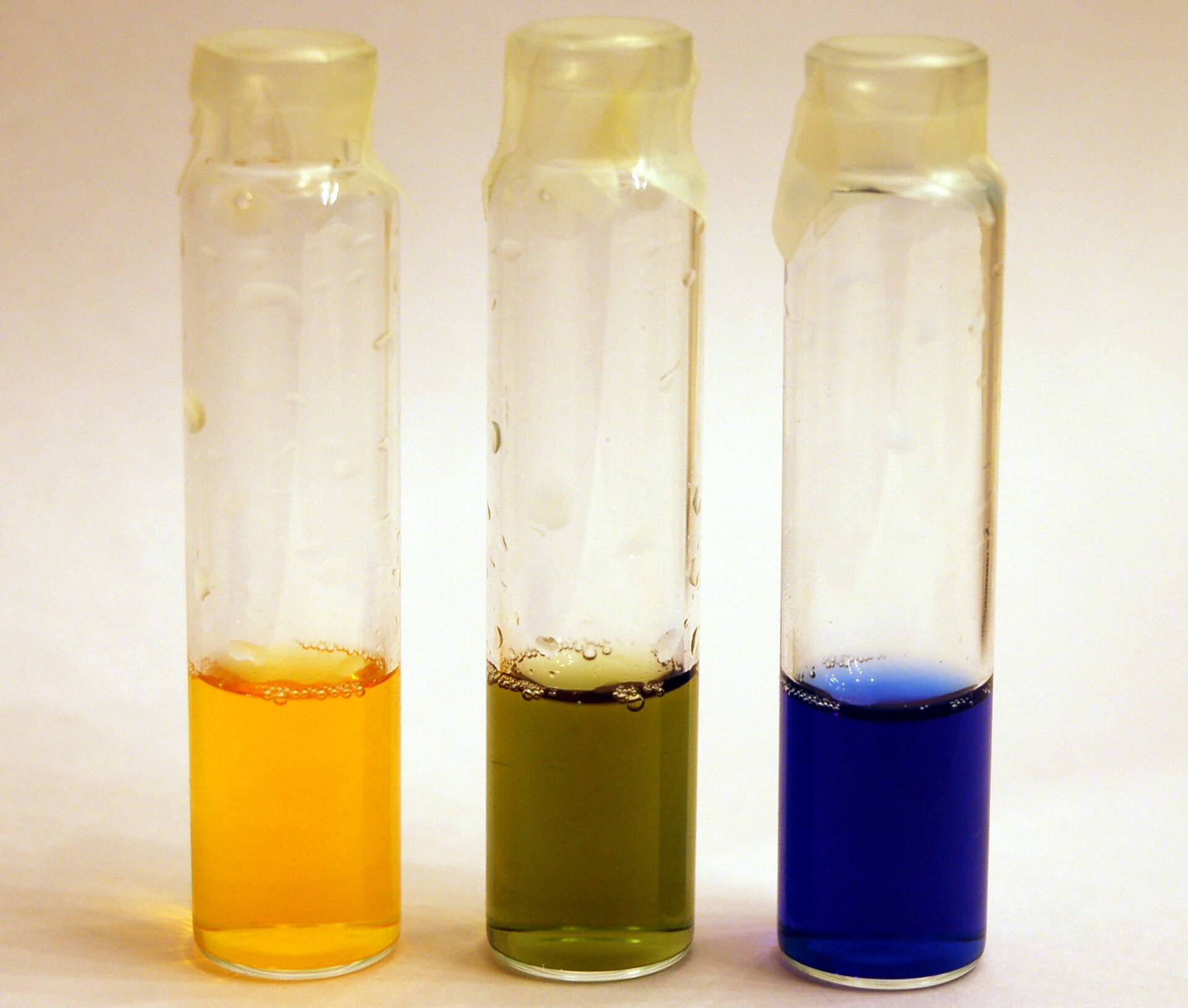 Imagem de referência de azul de bromotimol, descrito nos dados abertos como composto químico