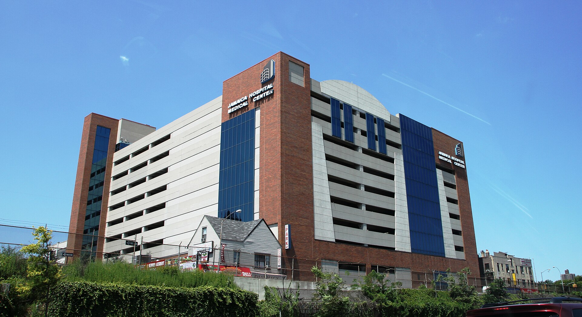 Imagem de referência relacionada a Jamaica Hospital Medical Center, item descrito como registro de referência sobre Jamaica Hospital Medical Center, organizado a partir de dados estruturados abertos