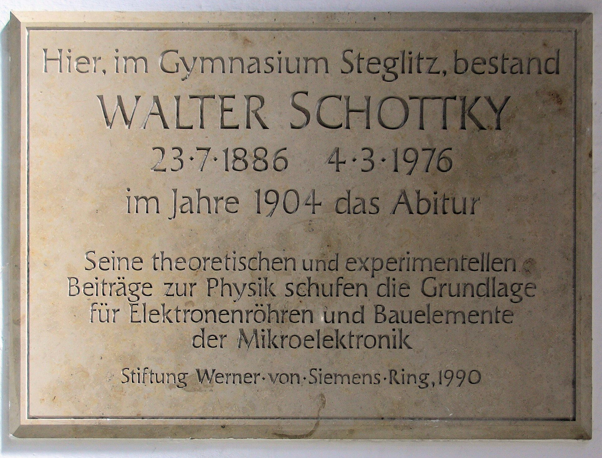 Imagem de referência de Walter Schottky, descrito nos dados abertos como professor académico alemão
