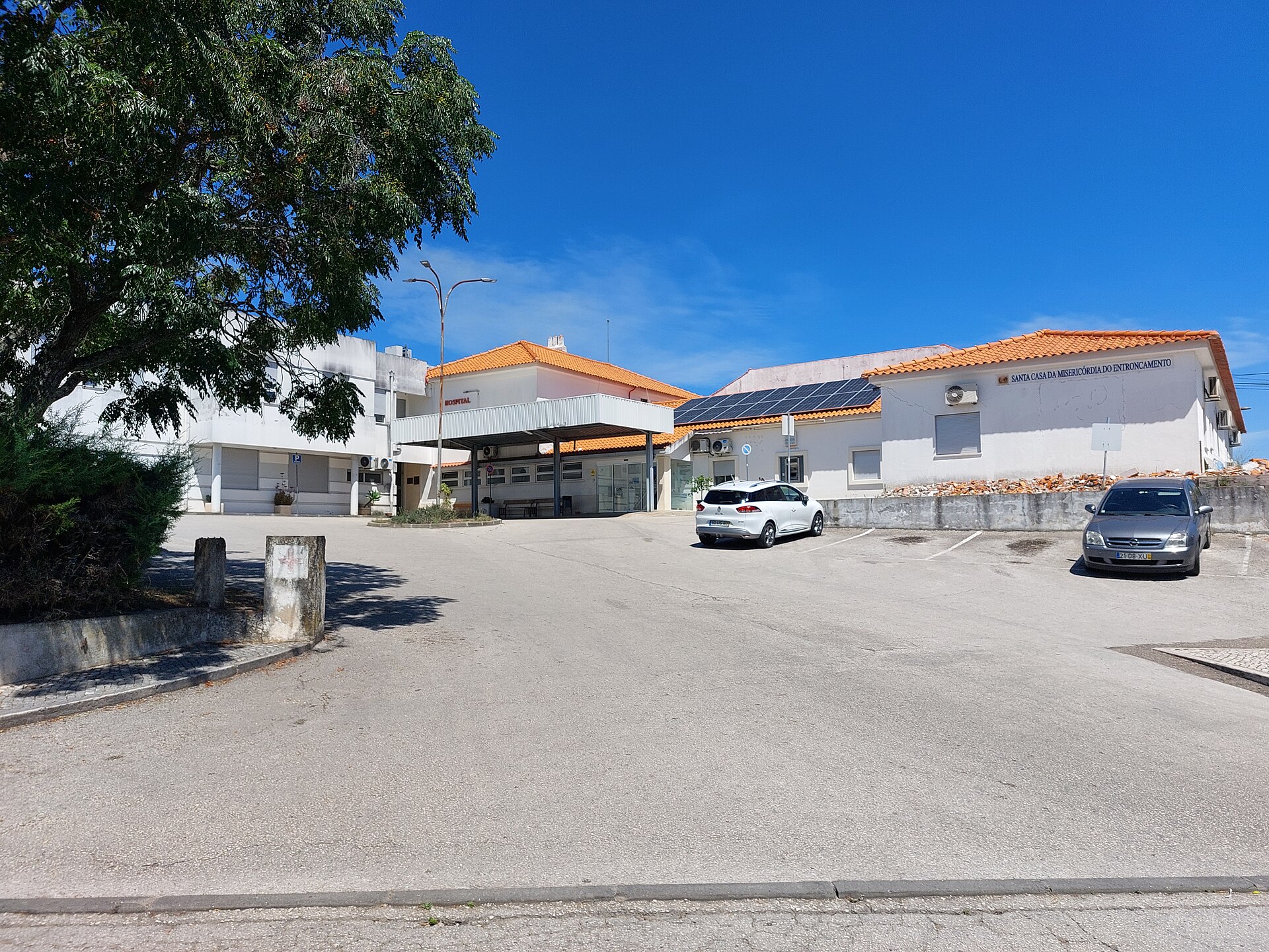 Imagem de referência relacionada a Hospital Subregional do Entroncamento, item descrito como hospital de pequena dimensão no Entroncamento