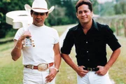 Ator de Leandro no filme sobre a dupla faz críticas a Flávio nas redes