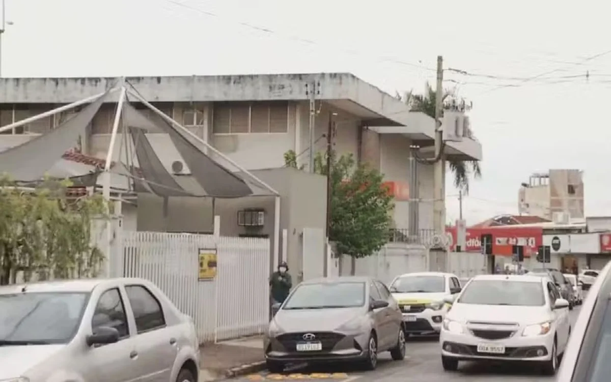 imagem colorida homem morre durante tentativa de furto em hospital de goiania