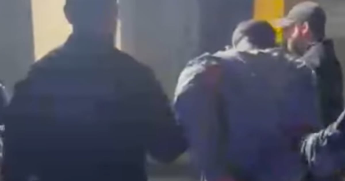 Polícia prende investigado por homicídio de homem que teve corpo incendiado em Maricá (RJ)