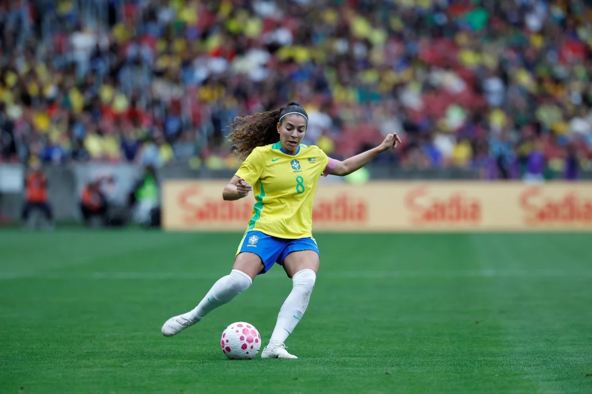Bruninha e Angelina são desconvocadas da Seleção Brasileira após lesões