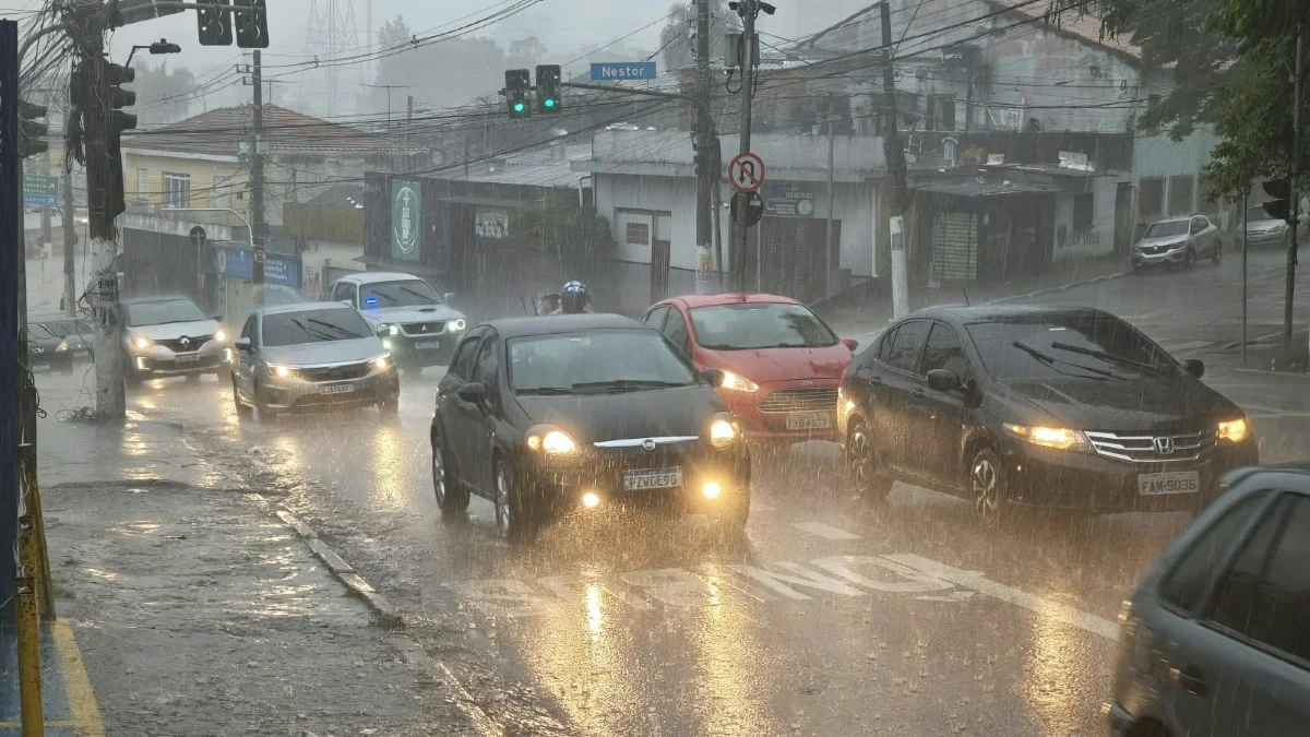 São Paulo tem estado de alerta para temporais no domingo, dia do 2º turno