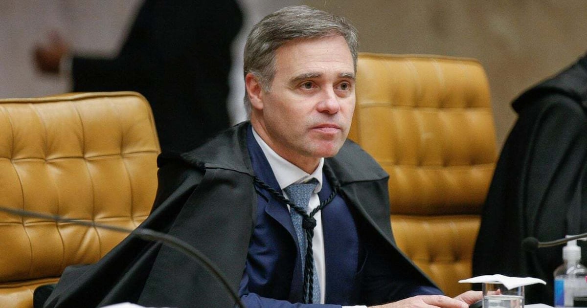 Mendonça mantém decisão sobre divulgação de dados sigilosos de Lula e Flávio Bolsonaro