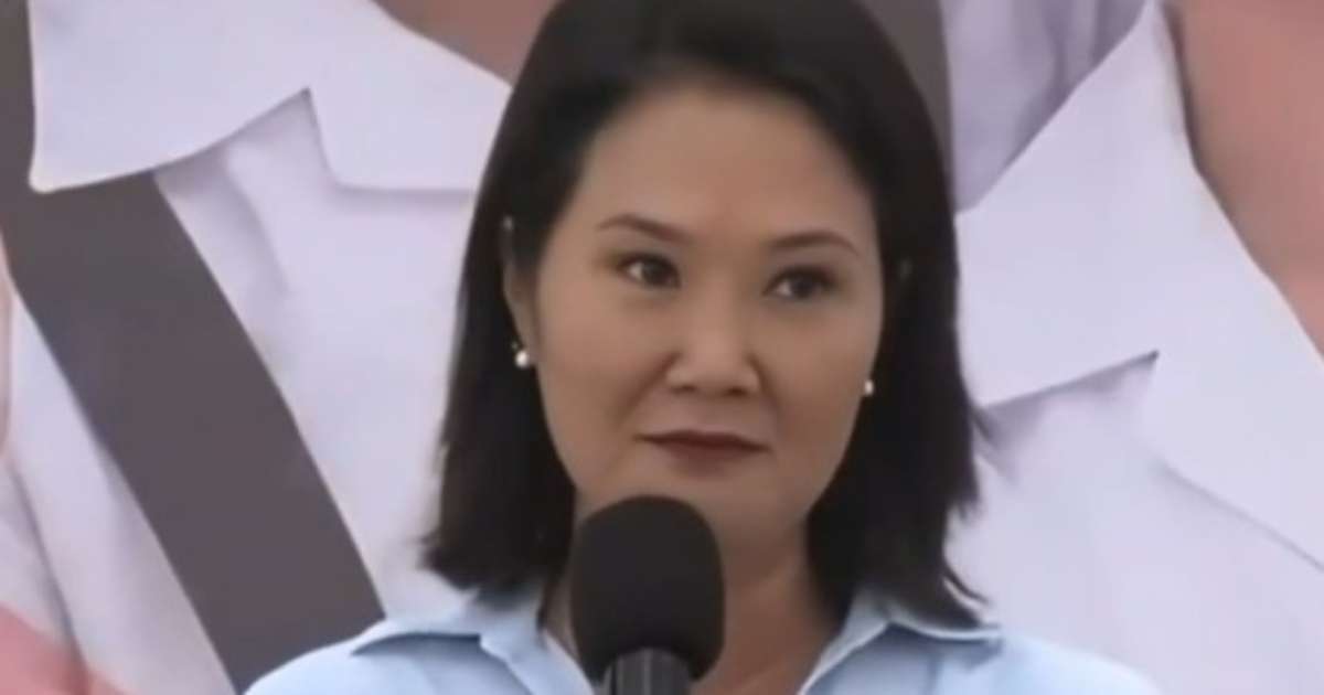 Keiko Fujimori, presidente do Peru, proíbe maquiagem e unhas pintadas em colégios