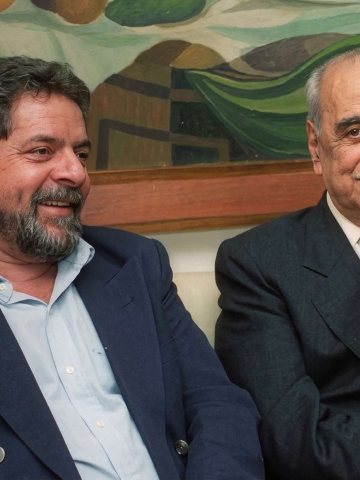Novamente brigado com a Globo, Lula teve dois encontros com Roberto Marinho para selar a paz