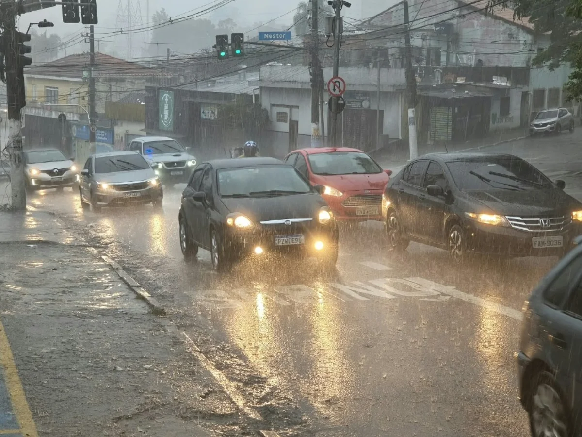 São Paulo tem estado de alerta para temporais no domingo, dia do 2º turno