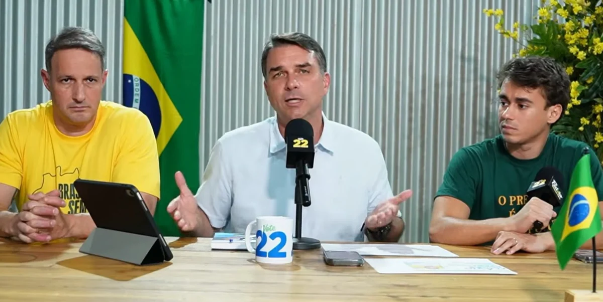 Senador eleito Guilherme Derrite (PL-SP), presidenciável Flávio Bolsonaro (PL) e deputado federal Nikolas Ferreira (PL-MG)