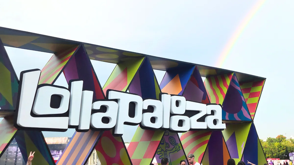 Imagem da matéria: Lollapalooza 2027 anuncia Travis Scott, Charli XCX e The Killers; veja line-up