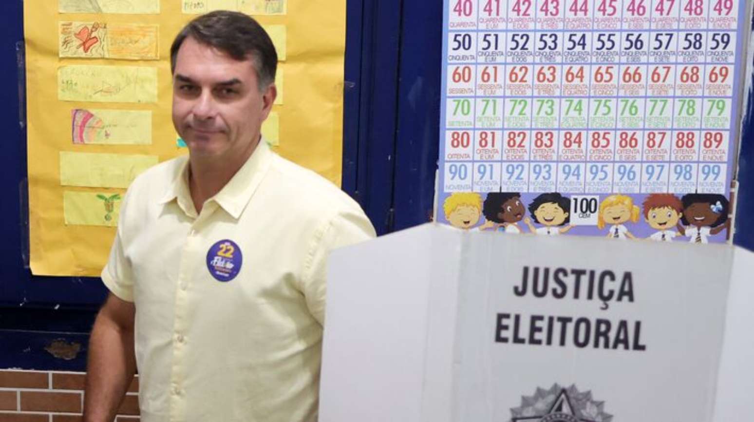 Fl&aacute;vio Bolsonaro foi derrotado por Lula no segundo turno