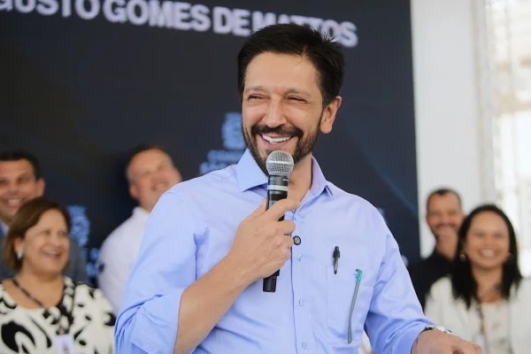 Debate: Nunes alega tosse e ausência evita "climão" com Pablo Marçal
