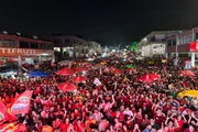 Petistas lotam as ruas da Asa Norte e celebram virada histórica de Lula - imagem 3