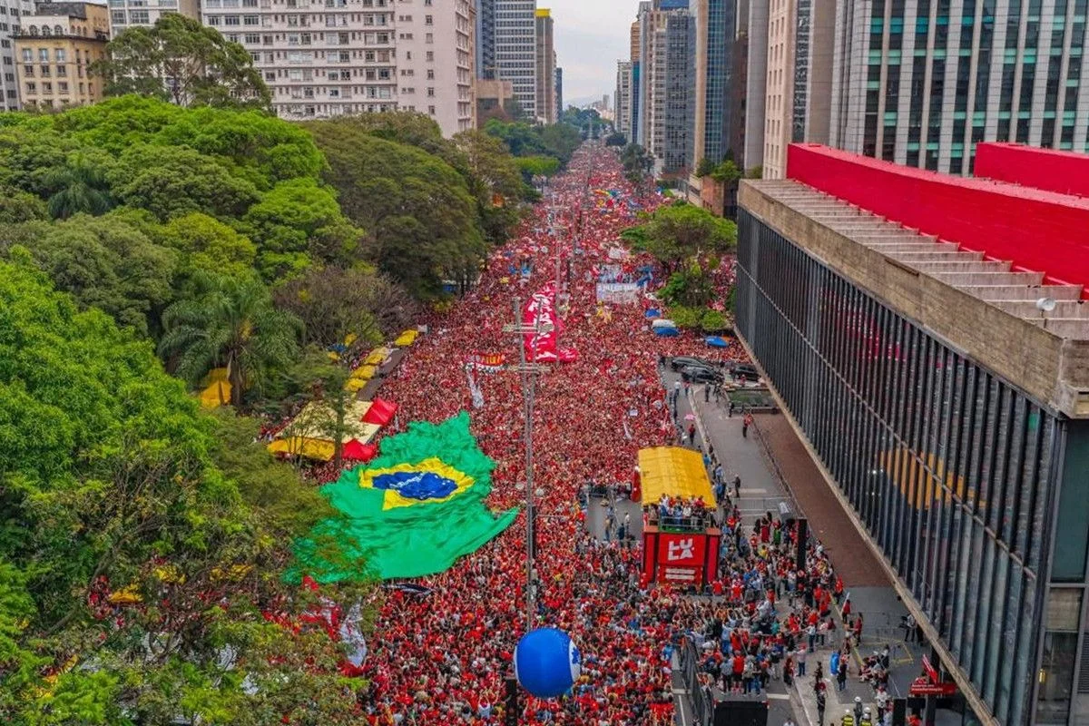 TSE manda apagar fake news que associam Lula a ritual satânico na Paulista