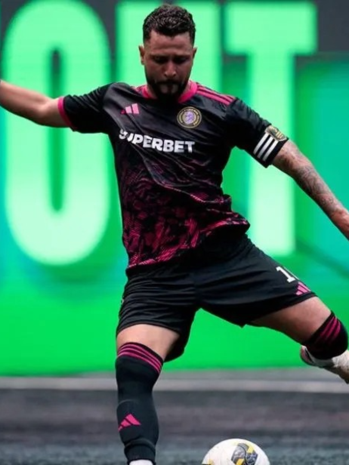 Foto vazada mostra novo uniforme do PodPah Funkbol, da Kings League, para a temporada; veja imagem