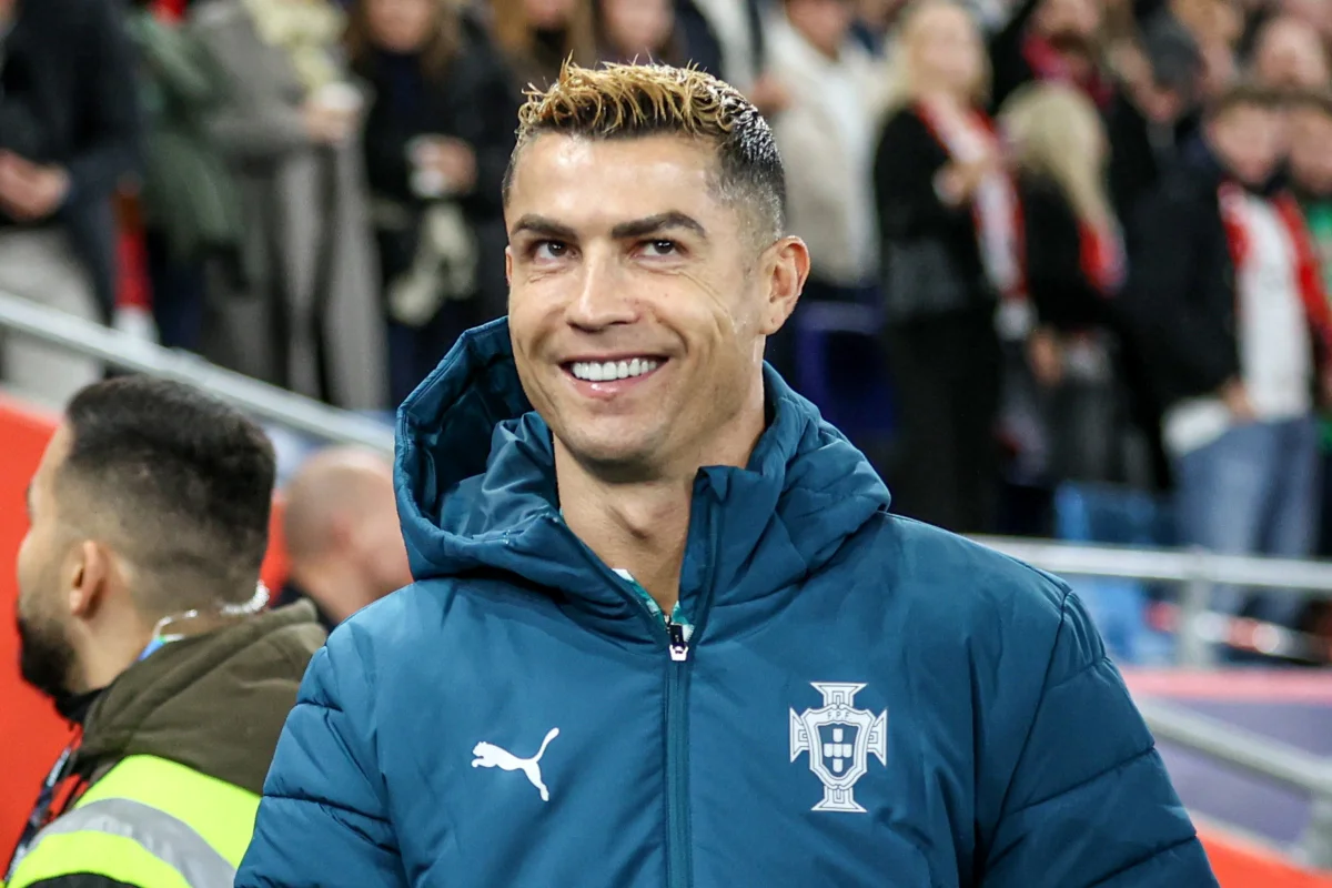 Foto colorida de Cristiano Ronaldo - Metrópoles