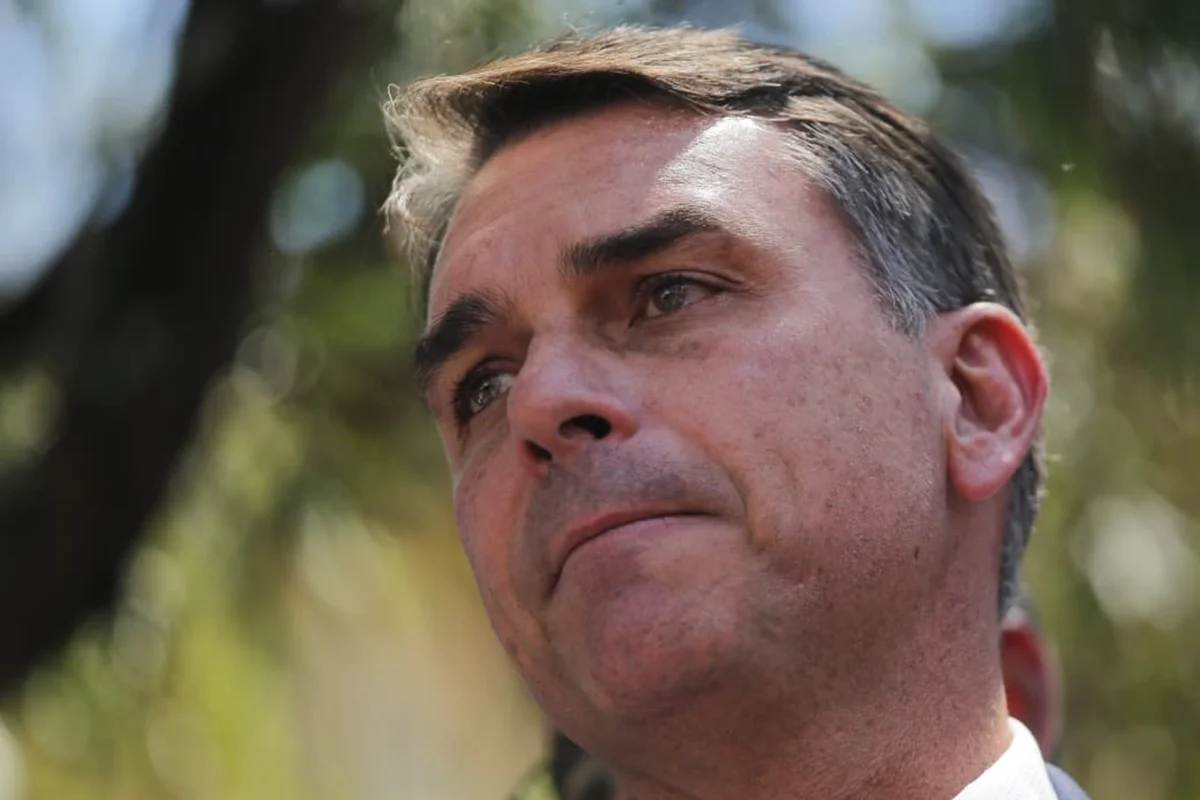 TSE manda PT apagar post que atribui a Flávio cortes de R$ 250 bilhões