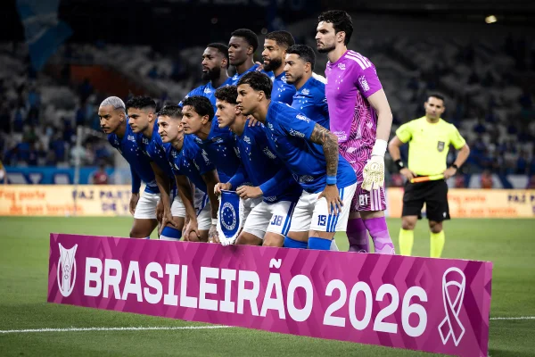 Brasileirão: Cruzeiro assume a liderança do returno; Corinthians é o último