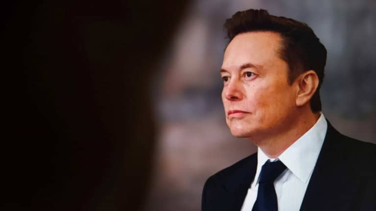 Musk ordenou restrição do Starlink usado pela Ucrânia, diz jornal