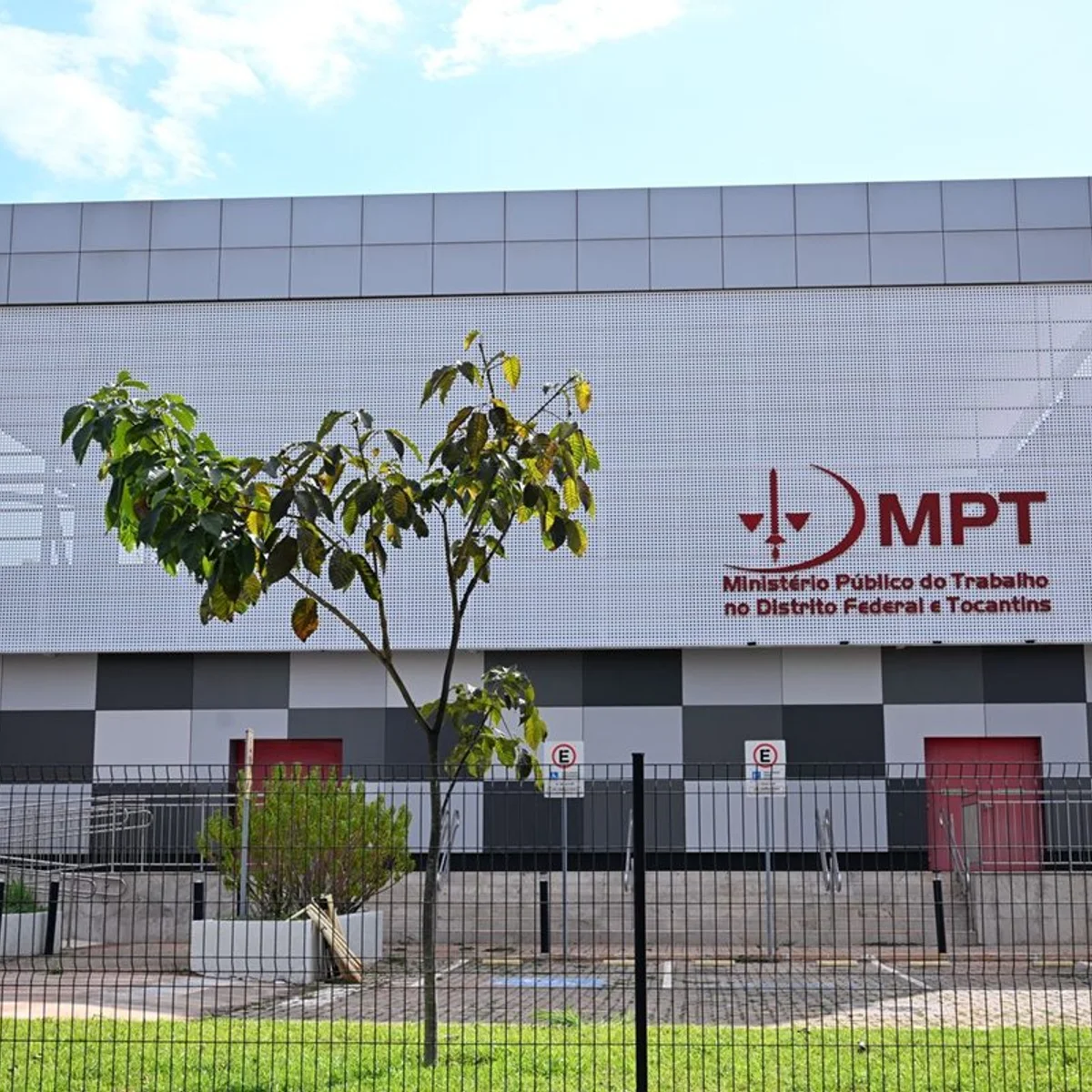 MPT resgata caseiro após 28 anos em condição análoga à escravidão no DF