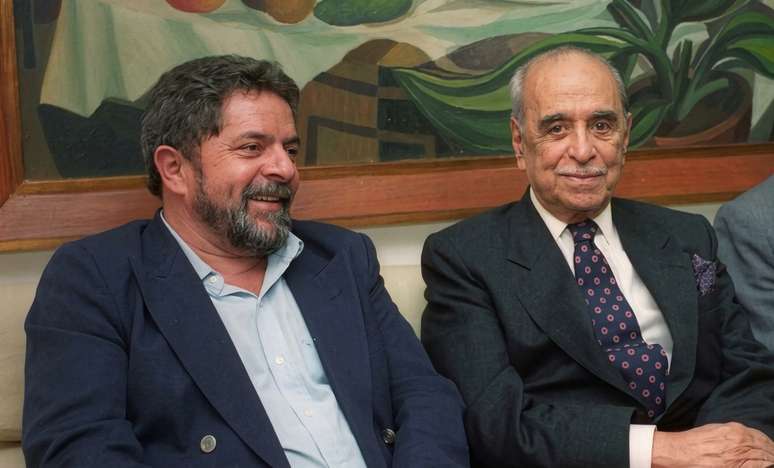 Novamente brigado com a Globo, Lula teve dois encontros com Roberto Marinho para selar a paz