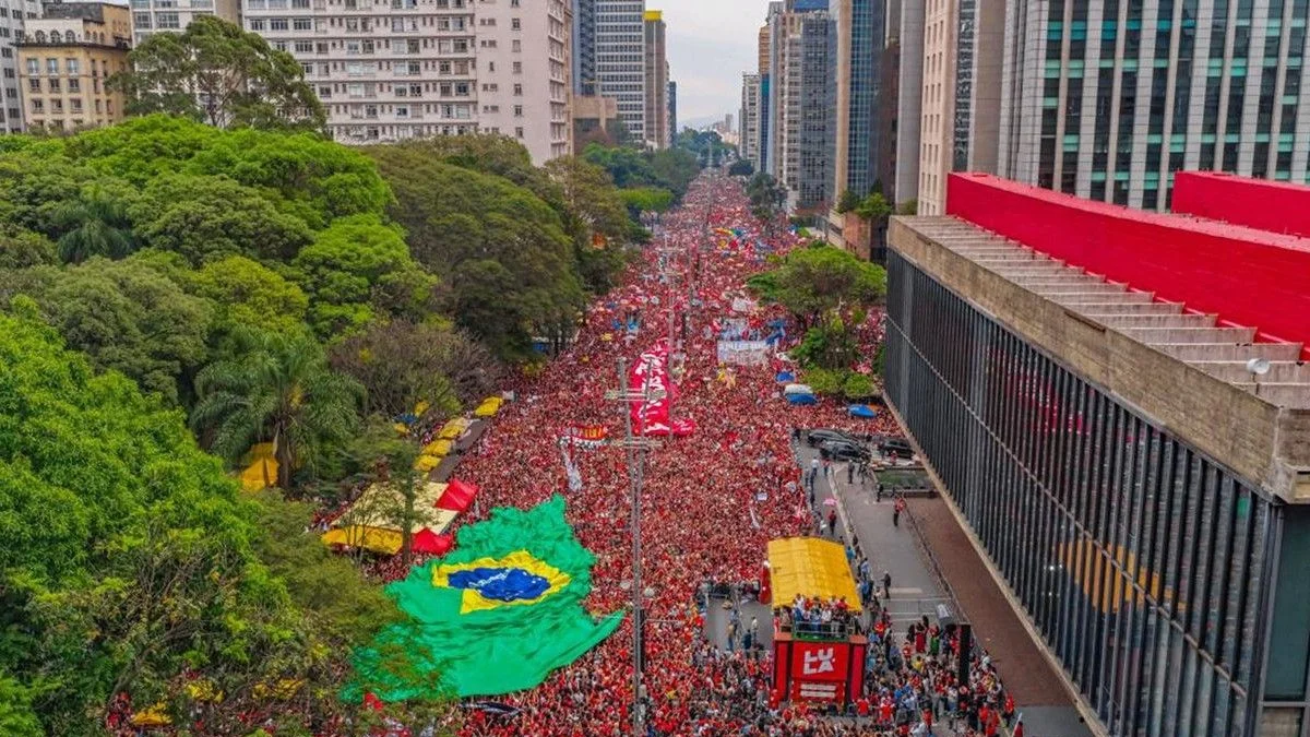 TSE manda apagar fake news que associam Lula a ritual satânico na Paulista