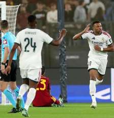 Vini Jr teve um jogo apagado. Wesley assustou pela direita - Foto: Tullio M. Puglia/Getty Images / Jogada10