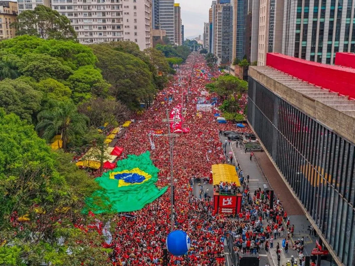 TSE manda apagar fake news que associam Lula a ritual satânico na Paulista