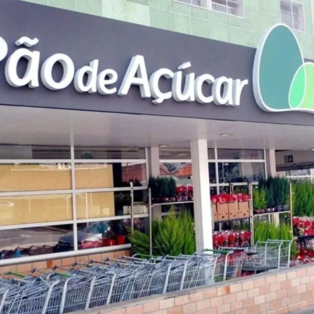 Justiça determina que rede de supermercados libere funcionários para votar