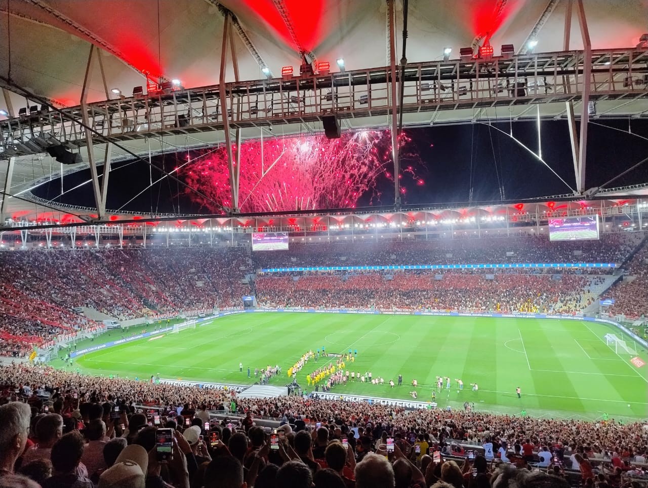 Jogadores do Flamengo apostam em fator Maracanã e volta de Jorginho para superar Estudiantes